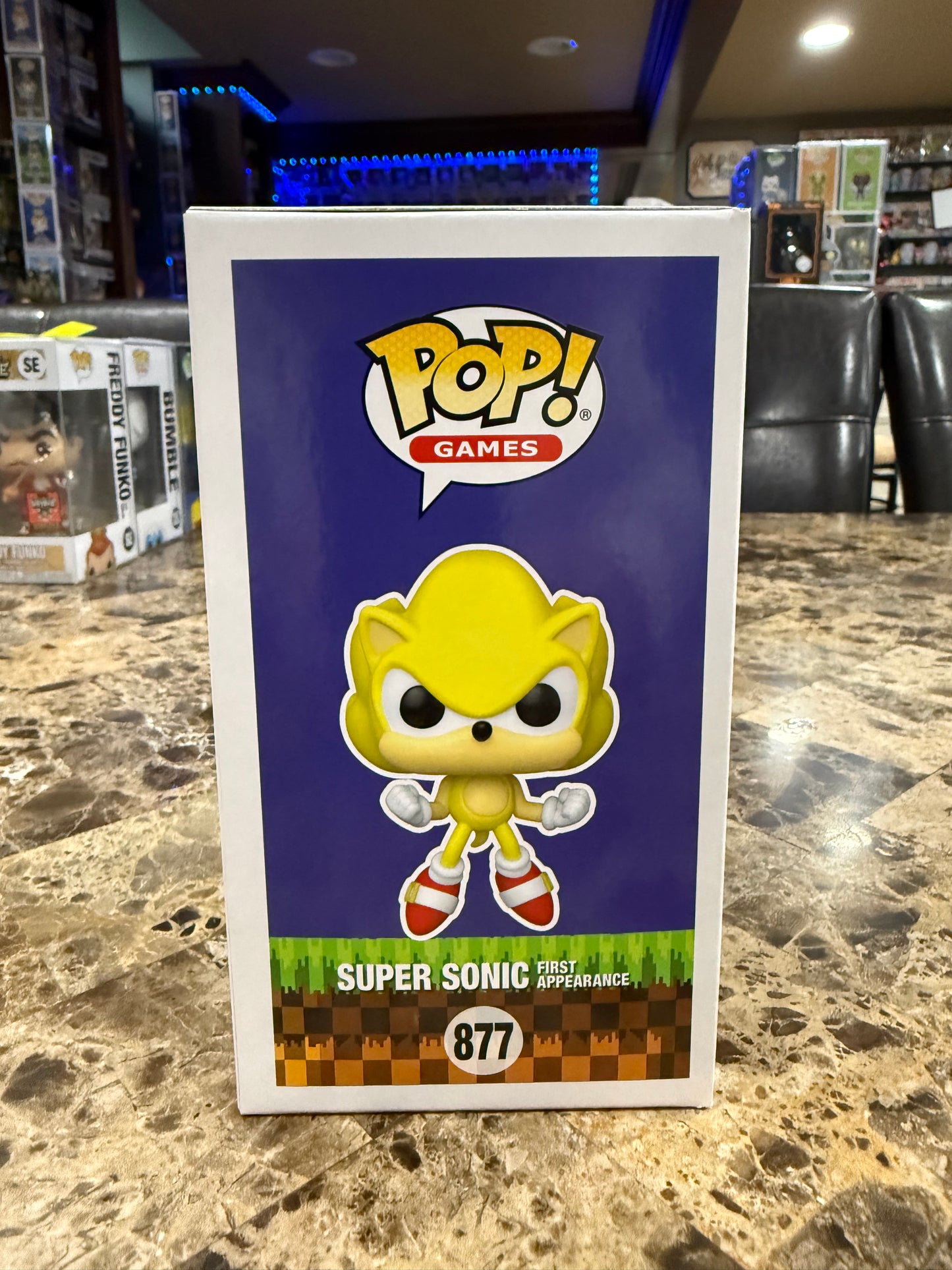 Super Sonic Funko Pop #877 (GITD, 2022 Summer Convention Limited Edition)