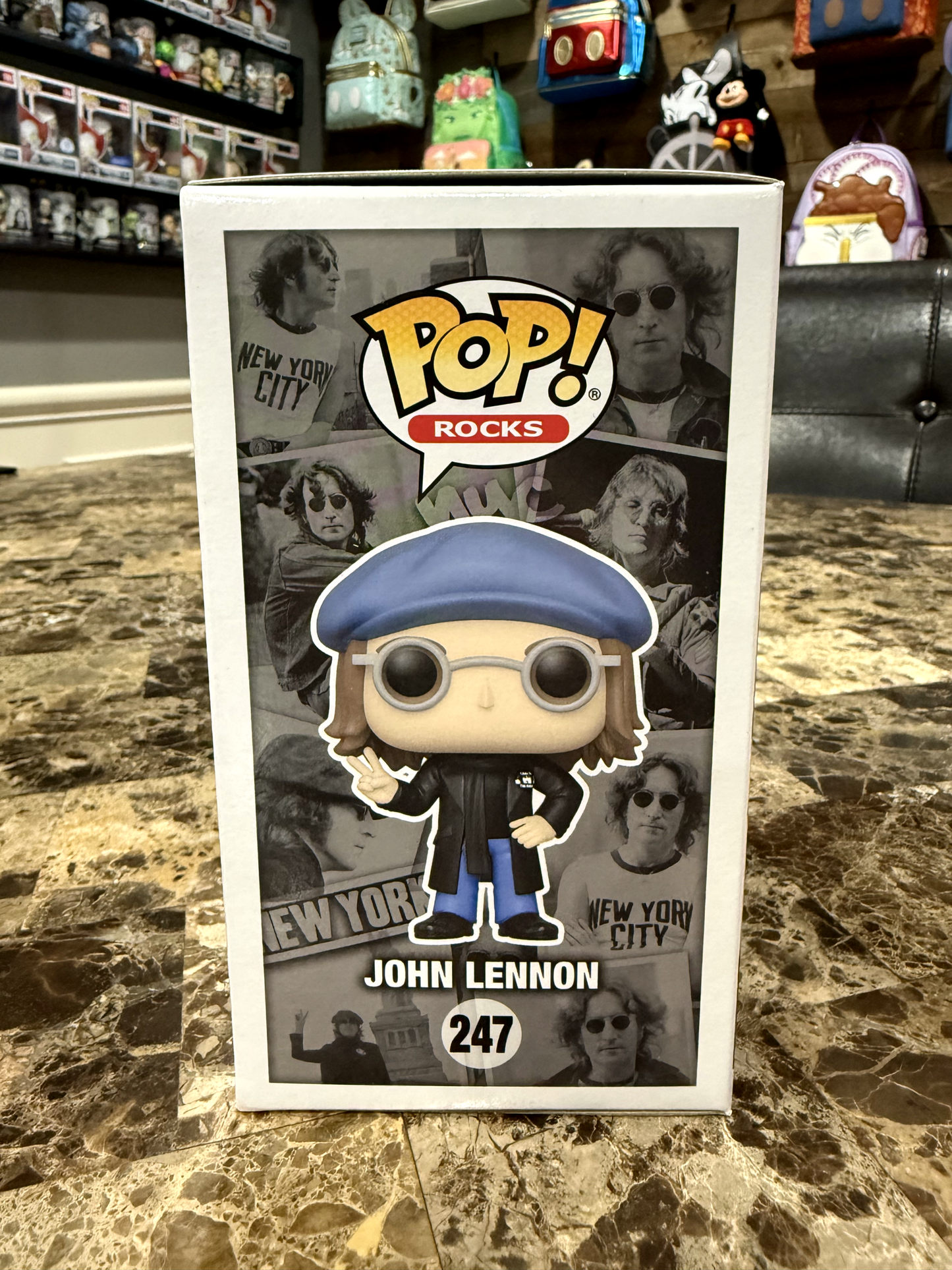 John Lennon (Chase) #247 John Lennon - Funko Pop!