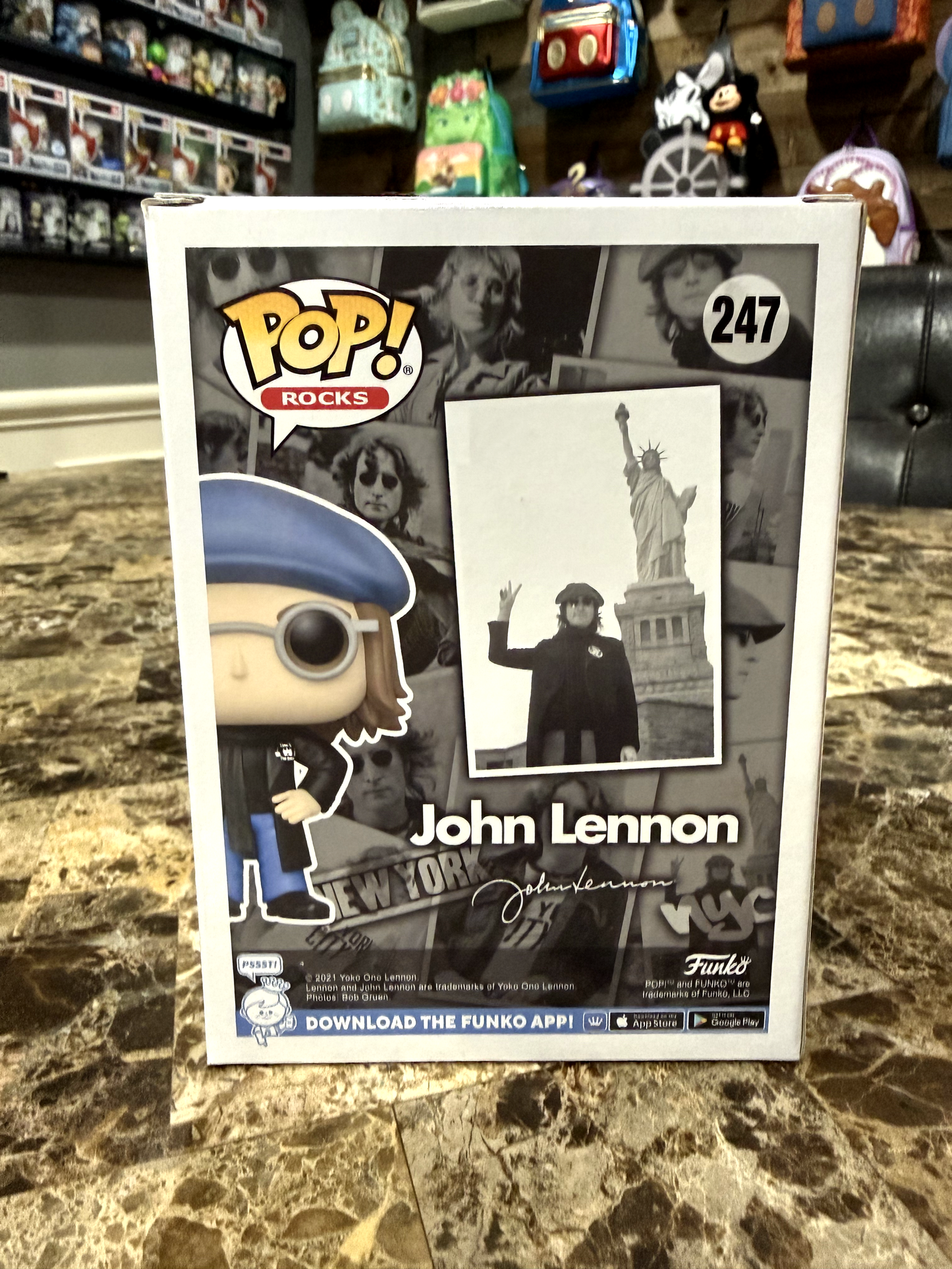 John Lennon (Chase) #247 John Lennon - Funko Pop!